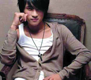 麦田发文回应韩寒 韩寒称删除博文只因出书需