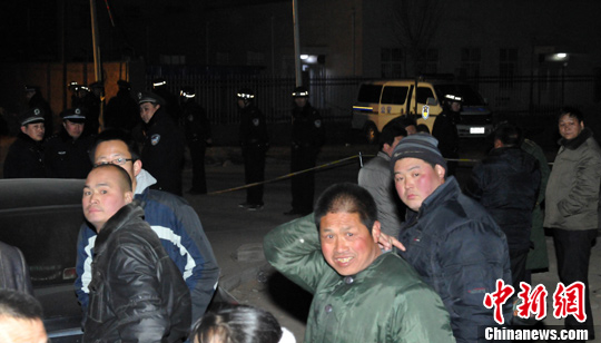 河北赵县化工厂爆炸 深夜搜救工作继续进行(图)