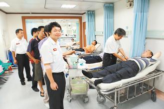 台湾一产妇产后血崩 50人夜奔至医院捐热血(图