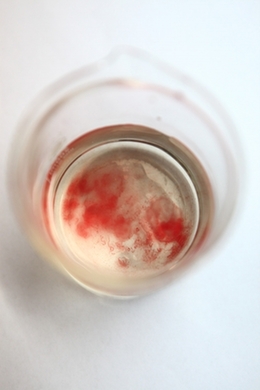 记者实验古装剧剧情滴血认亲 专家:太“坑爹”