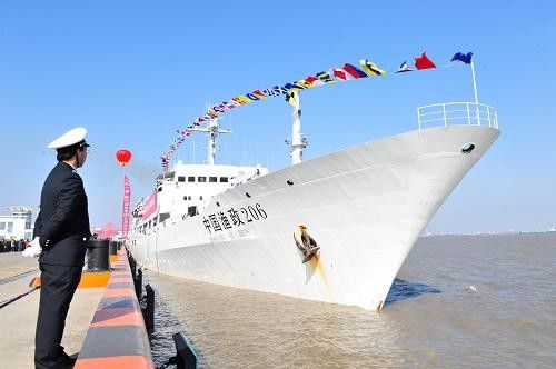 此前曾是中国海军军舰的现役最大渔政执法船