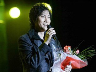 ¶À¼Ò£ºÅ˰²°îÒôÀÖÉúƽ»Ø¹Ë ÅìºþÍå±ß¾ÛÉ¢Á½ÒÀÒÀ