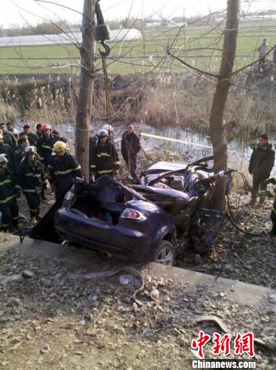 204国道盐城便仓境内发生车祸 3人死亡2人受伤