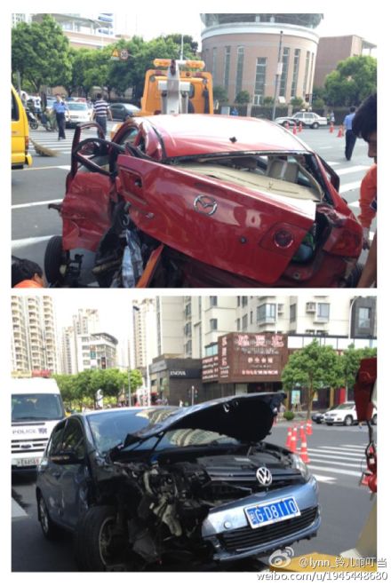 上海浦东一轿车连撞五车 致一死一伤(组图)