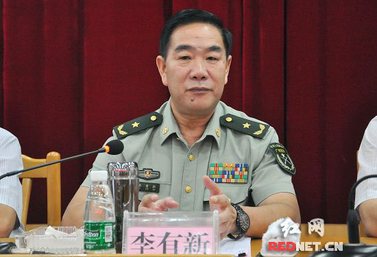 胡鹏飞任湖南株洲军分区政委(图)