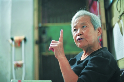 武汉71岁拄拐老人给香港保钓行动委员会捐款1万元