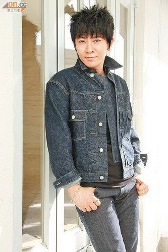 孙耀威口水腺发炎 下巴肿胀自闭免传染